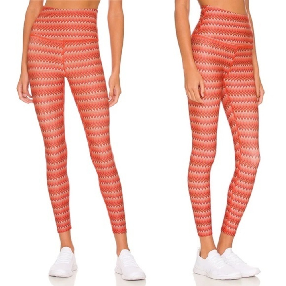 Beyond Yoga High Waisted Midi Leggings in Paprika Chevron Size Large